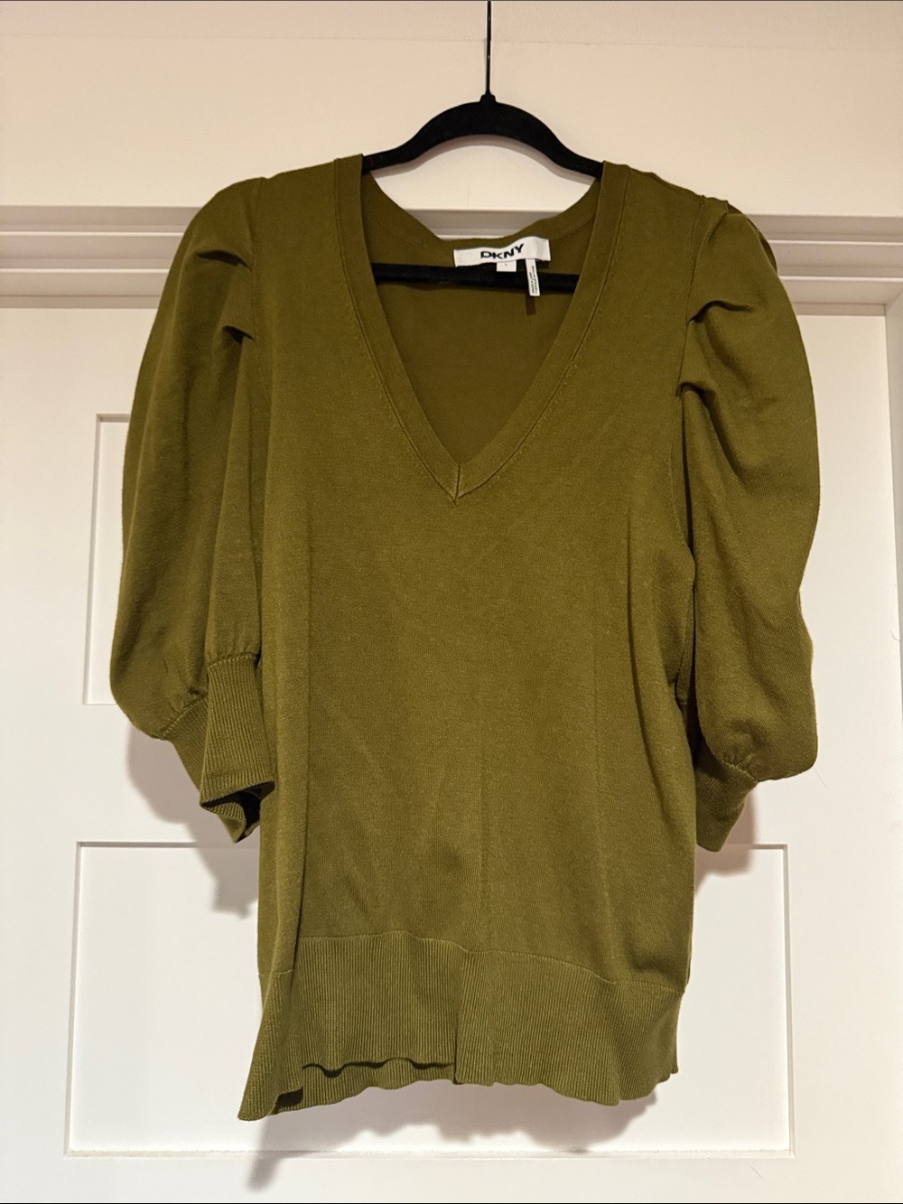DKNY Olive Puff Sleeve V-Neck Knit Top